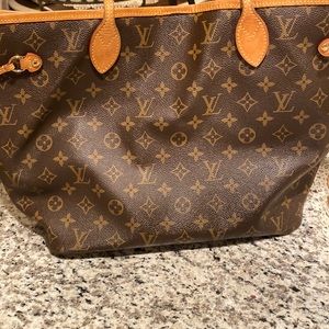 Authentic pre-loved Louis Vuitton Monogram Neverfull MM